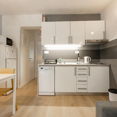 Apartments Krzanic 포드고라 외부 사진