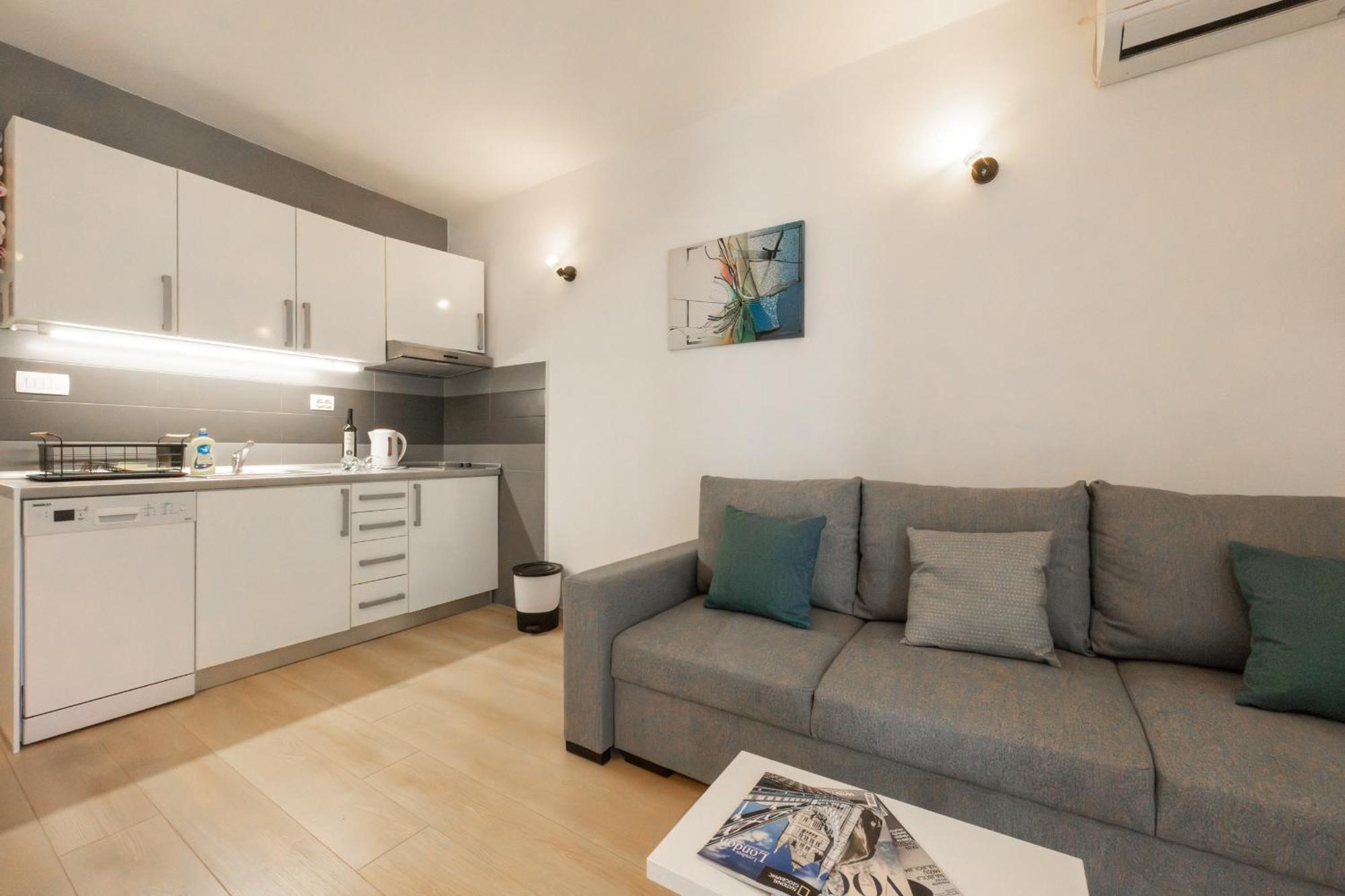 Apartments Krzanic 포드고라 외부 사진